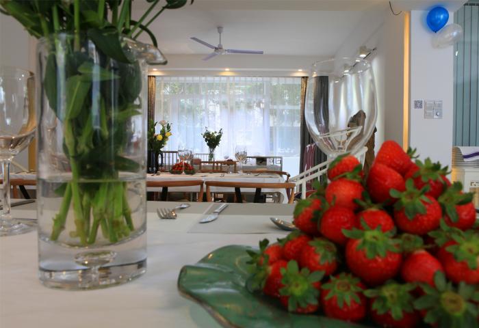 会议室上上午9点到12点