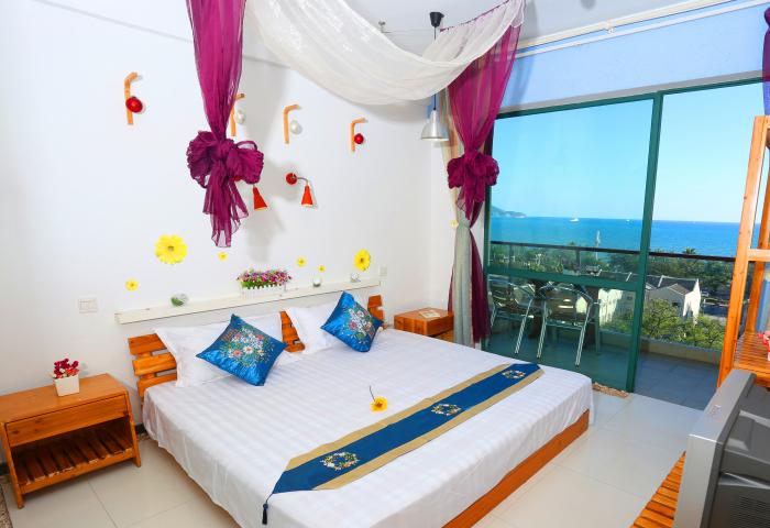 三亚湾路--三室一厅海景套房