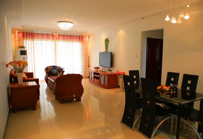 三亚湾路--两室两厅高级海景套房