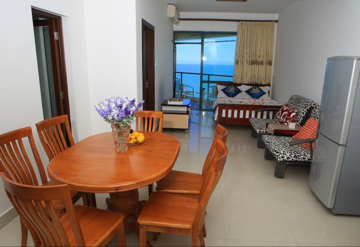 三亚湾路--一房一厅海景大床房