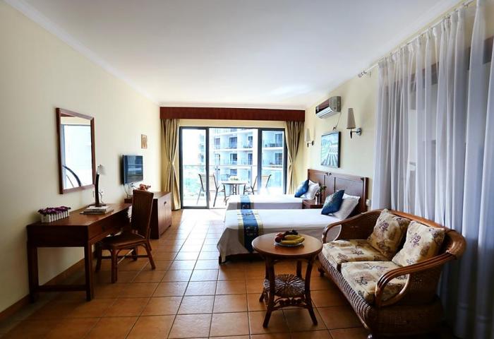 三亚湾路--高级园景双标房