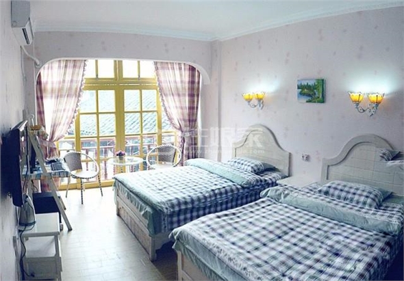 在水一方咖啡旅馆温馨双人间 202