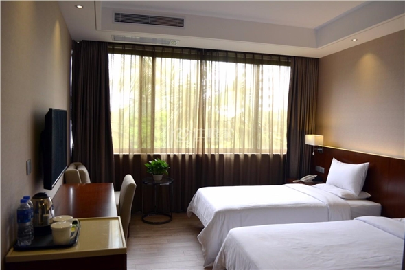 星程酒店珠海海滨公园店——高级双床房
