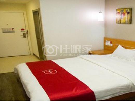 标准大床房