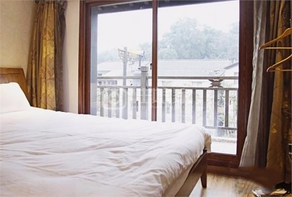 水杉晓庐---豪华阳台大床房
