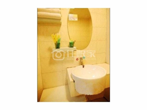 *春熙路上，清新亮丽公寓，三人间