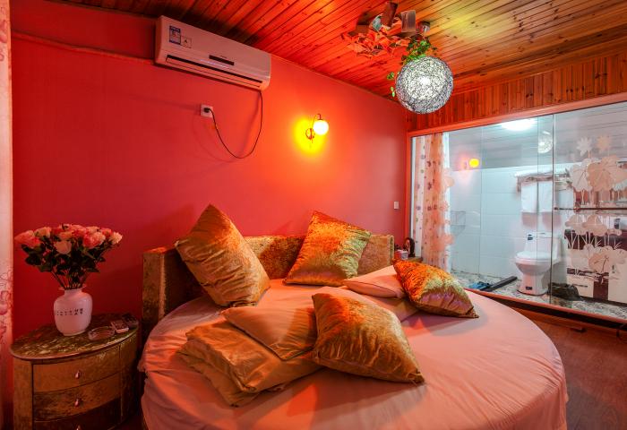 圆梦（阳台圆床房）