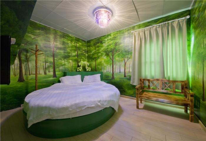 401林中物语2.2米圆床