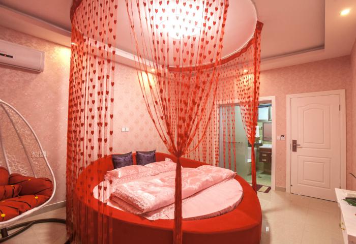 玫瑰-心型浪漫圆床