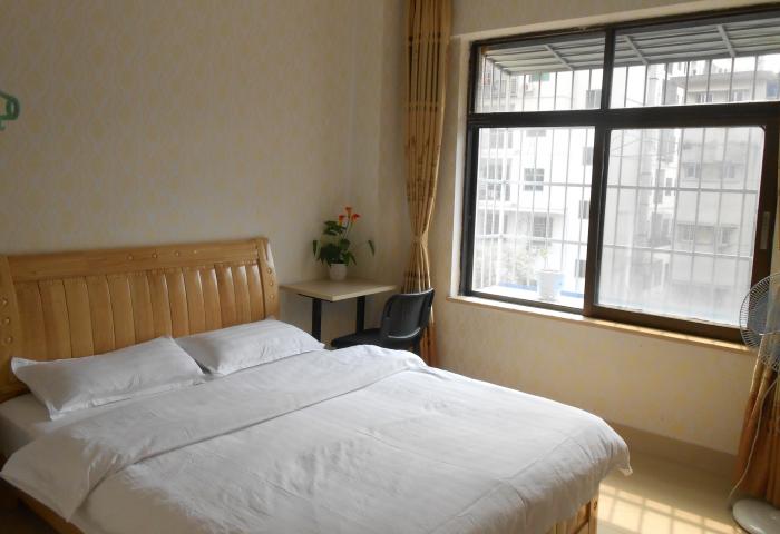 电脑大床房801