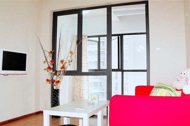 成都一室两厅温馨大床舒适短租房