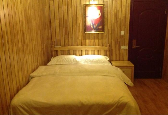 小树屋景观套间房