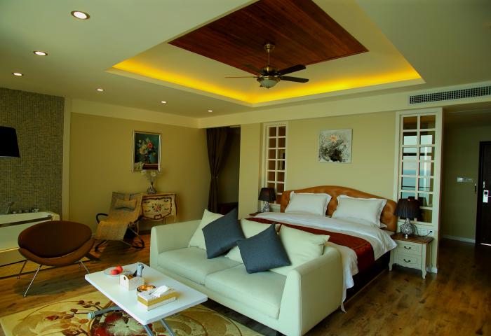 无敌海景大床房