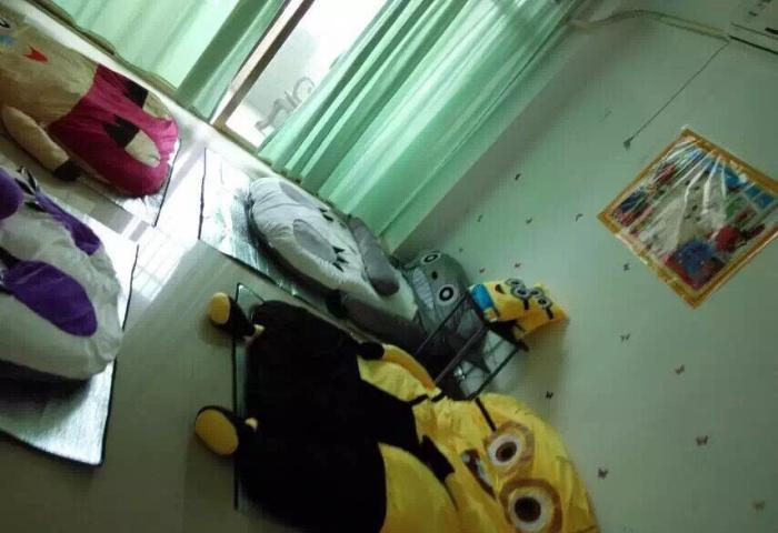 榻榻米四人间