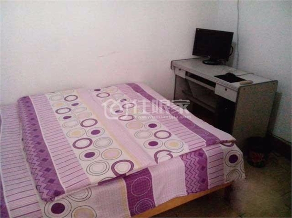 百盛楼上日租房带空调电脑上网单间50