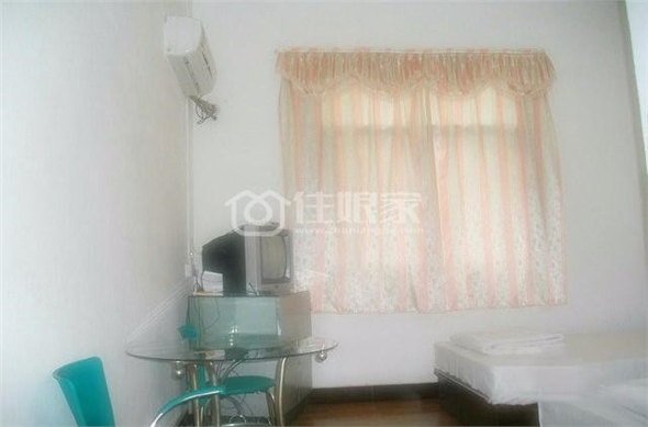 麻城火车站连乐宾馆　标准间