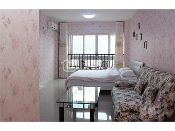 *三峡广场步行街居家特色小屋