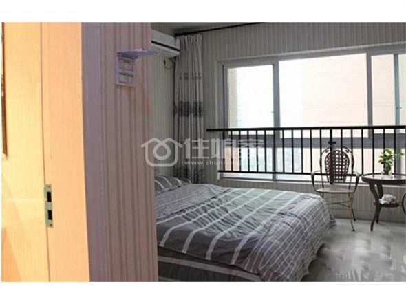 *沙坪坝三峡广场豪华大气商务皮床房