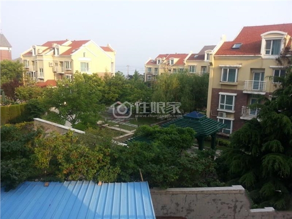 流清河景区浴场旁的套三海景房