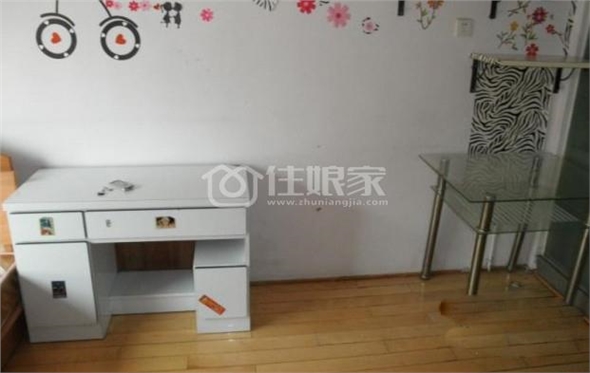 *房子方正独立居室，干净漂亮温馨情侣