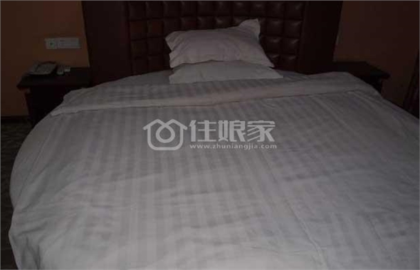 *夫子庙白鹭洲公园北门附近温馨大圆床