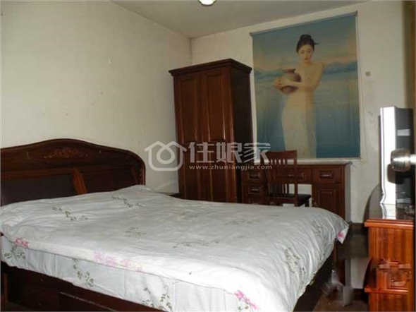 南大旁，青岛路，汉口路，广州路旁中房