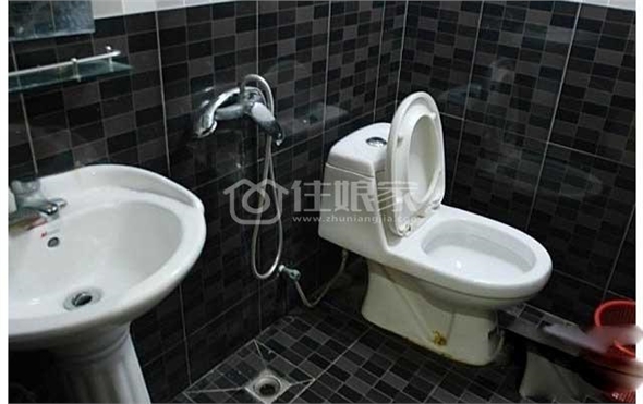 *江宁区大学城附近义乌商品城龙眠大道