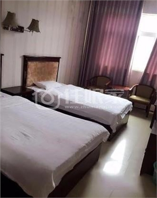 理工学院对面宾朋宾馆日租短租月租