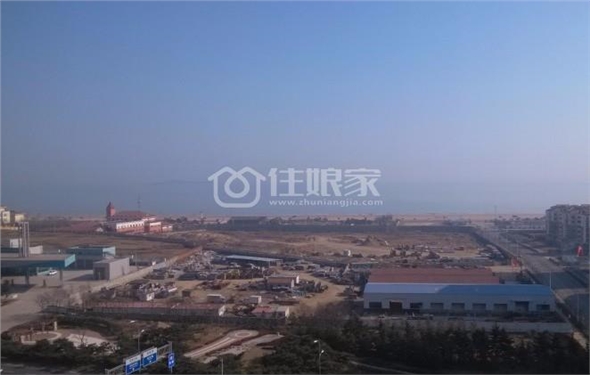 青岛亚洲第一滩金沙滩附近海尔山海湾大