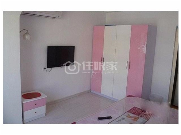 *主卧带北阳台独立淋浴间洗脸台盆