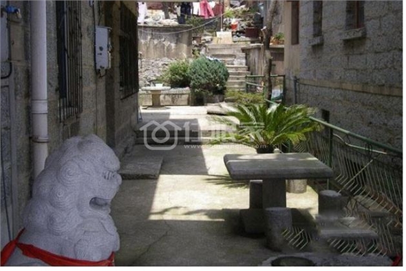 *陈阿姨家的房子好 人热情 吃喝全有