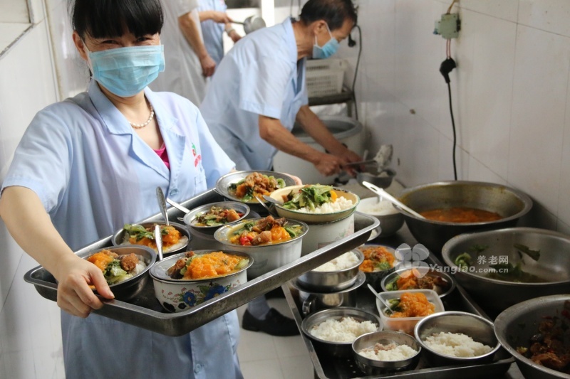 
              青云谱区和谐情敬老院                            