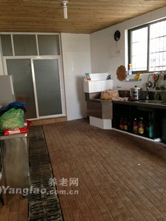 
              临安市青山湖康寿养老院                            